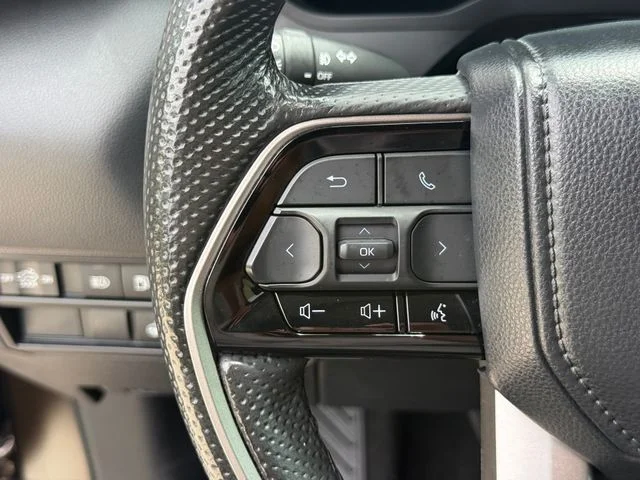 Used 2024  Toyota Limited image 12