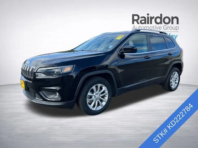 Used 2019 Diamond Black Crystal Pearlcoat Jeep Latitude image 3