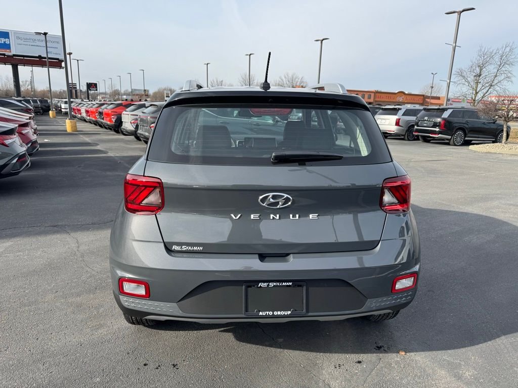 New 2026 Gray Hyundai SEL w/Two-Tone Roof image 6