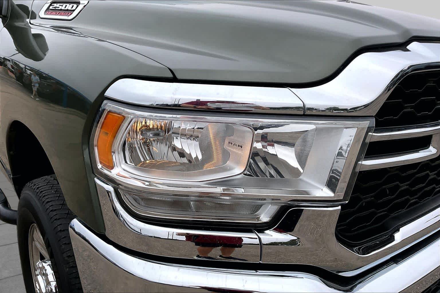 Used 2021 Olive Green Pearlcoat Ram Tradesman image 27