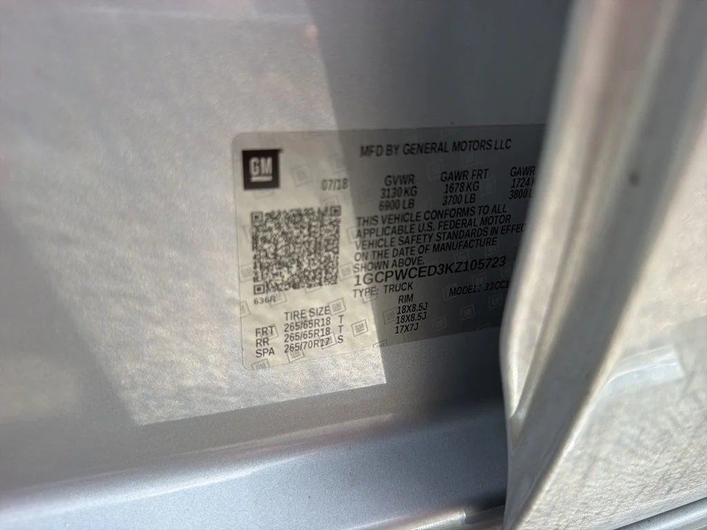 Used 2019 Silver Ice Metallic Chevrolet LT image 8