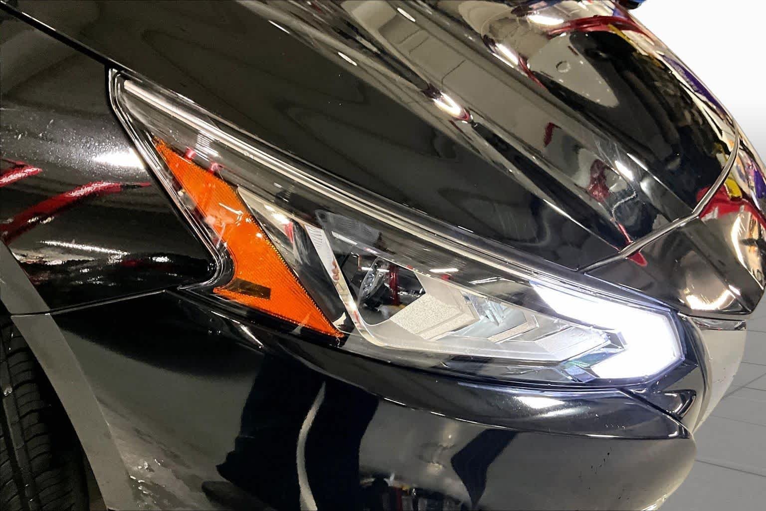 Used 2021 Super Black Nissan 2.5 SV image 24
