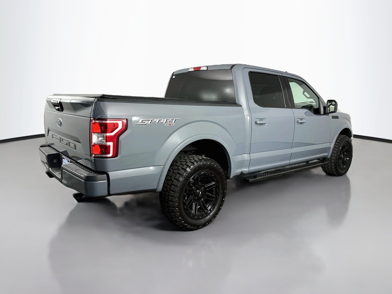 Used 2020 Gray Metallic Ford XLT image 7