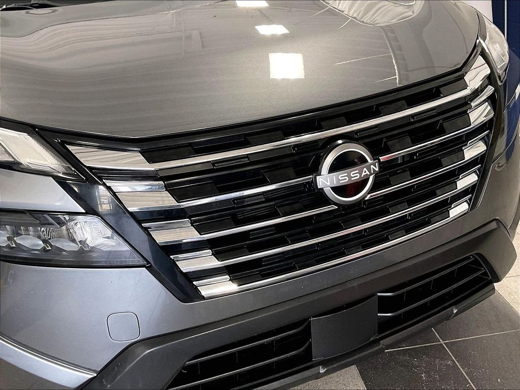 Used 2024 Gray Nissan S image 31