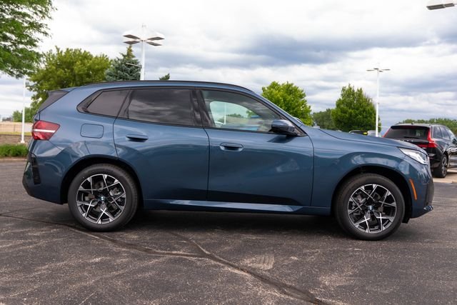 New 2026 Arctic Race Blue metallic BMW 30 xDrive image 2