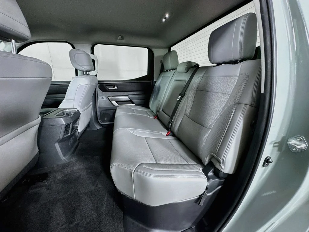 Used 2022  Toyota SR5 image 30