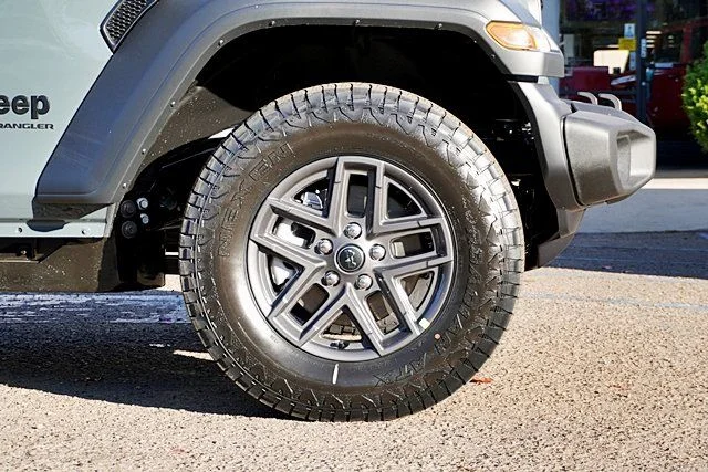 New 2026 Anvil Clear-Coat Exterior Paint Jeep Sport S image 8