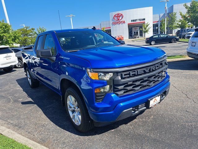 Used 2022 Blue Chevrolet Custom image 5