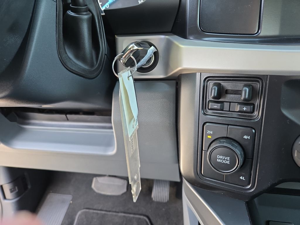 New 2026 Oxford White Ford F-350® XLT image 18