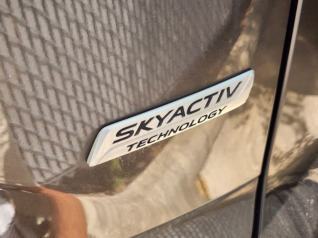 Used 2018 Machine Gray Metallic Mazda Grand Touring image 11