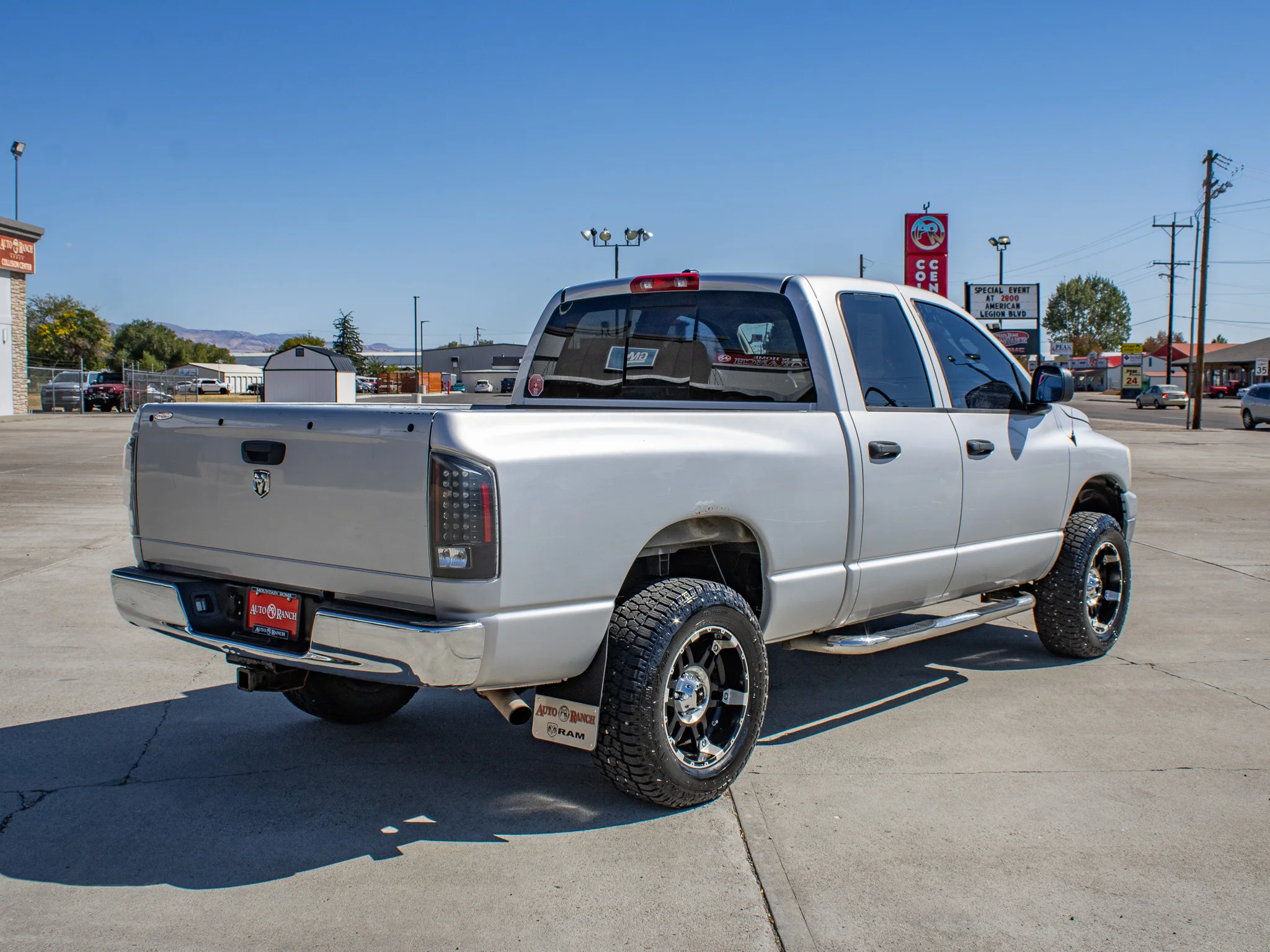 Used 2007  Dodge SLT image 8
