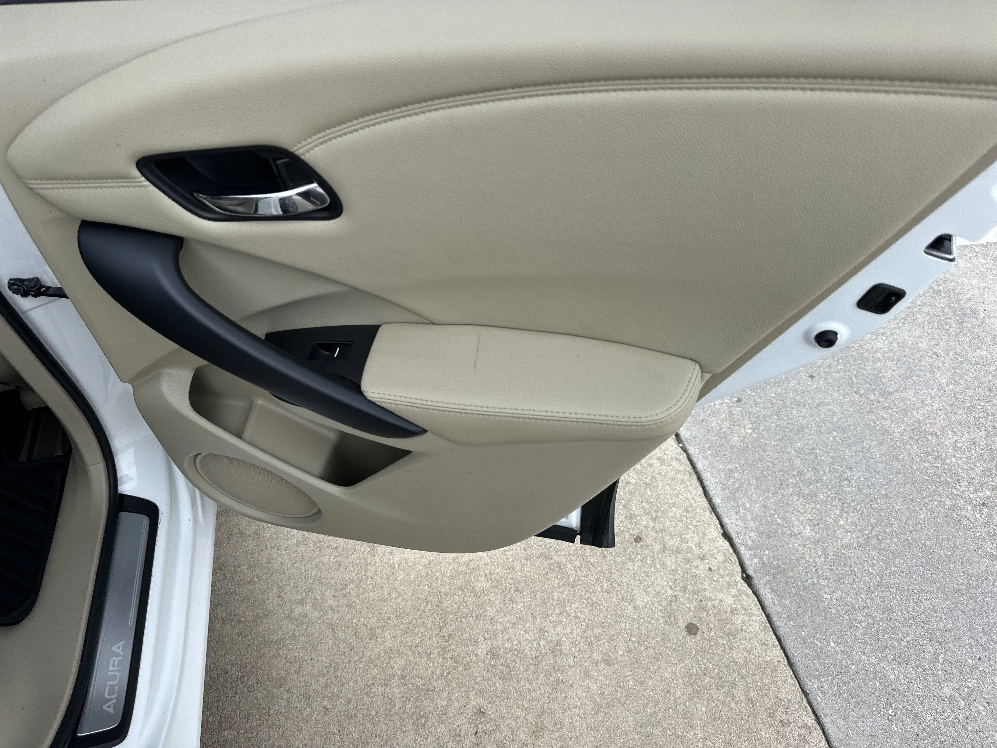 Used 2017 White Diamond Pearl Acura Advance Package image 18