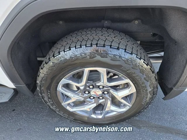 New 2026 Summit White GMC SLT image 9