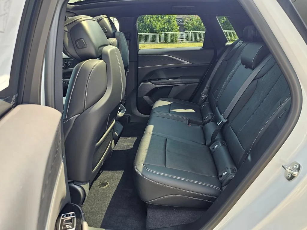New 2026 Vibrant White Tricoat Cadillac Luxury image 16