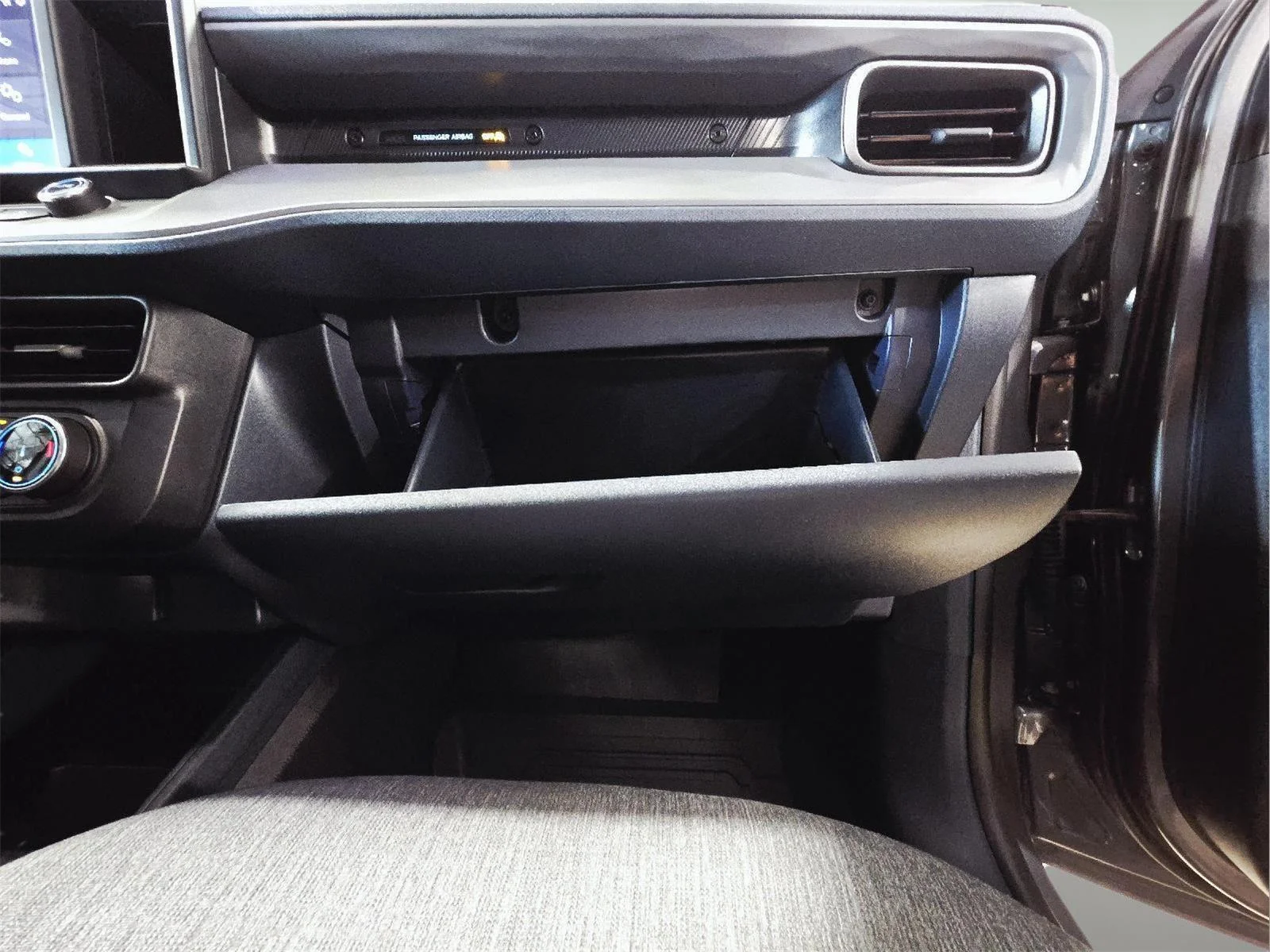 Used 2024 Carbonized Gray Metallic Ford XLT Advanced image 55