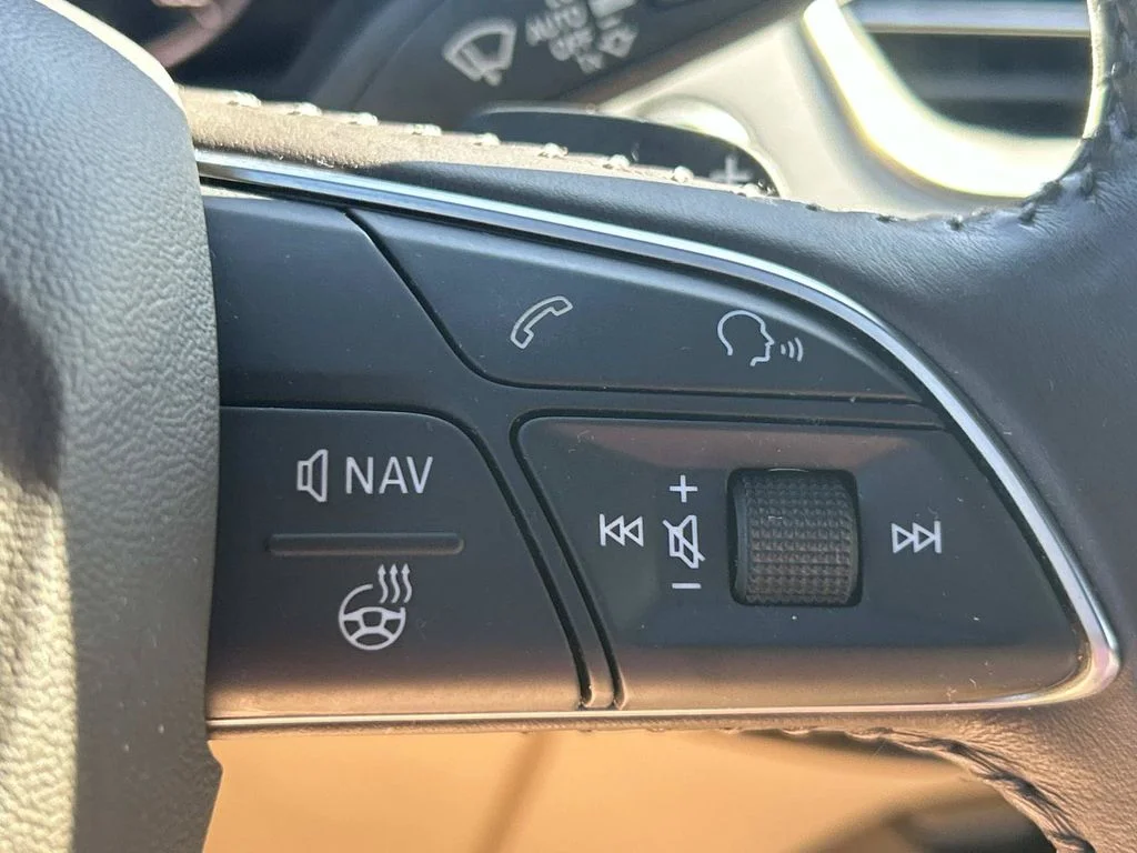 Used 2018  Audi 2.0T Premium Plus image 31