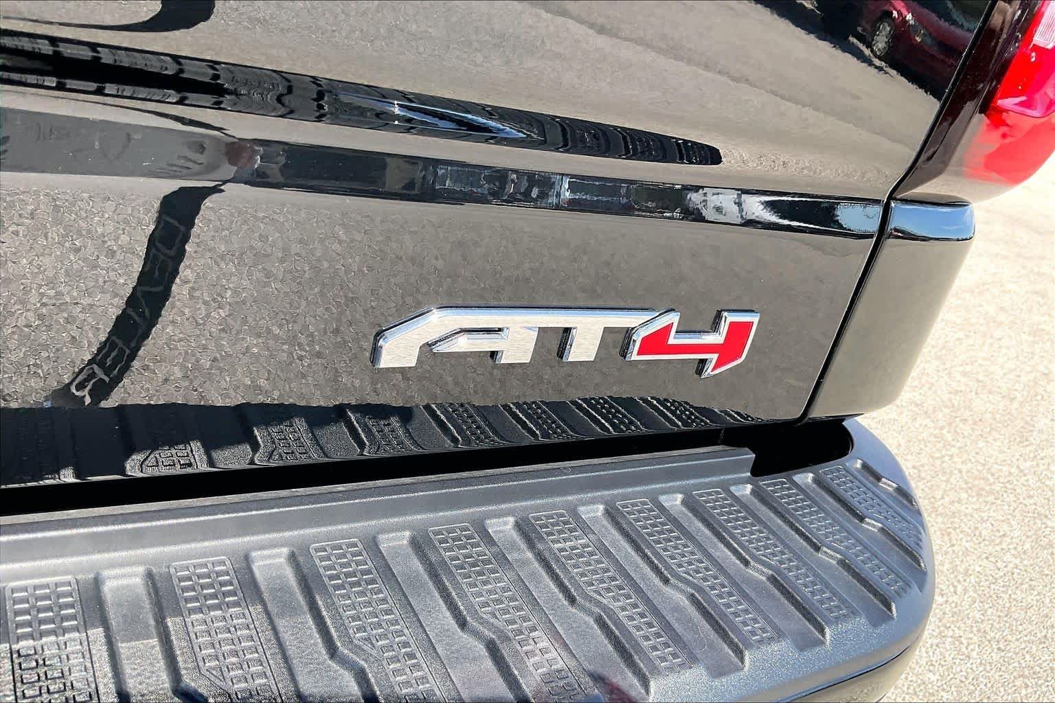 Used 2026 Onyx Black GMC AT4 image 10