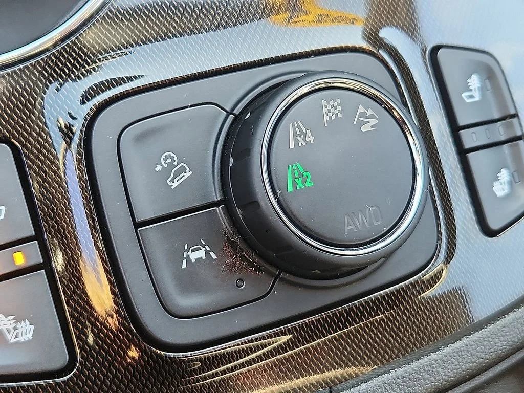 2023 GMC Acadia AT4 - Photo 25