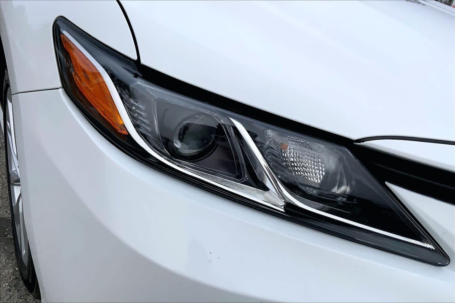 Used 2024 Ice Cap Toyota LE image 28