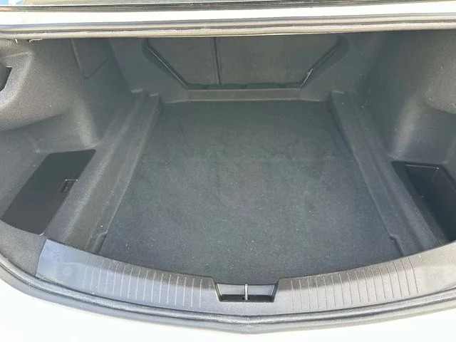 Used 2022 White Cadillac V-Series image 9