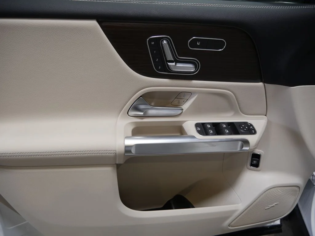 Certified Used 2026 Polar White Mercedes-Benz GLB 250 image 16