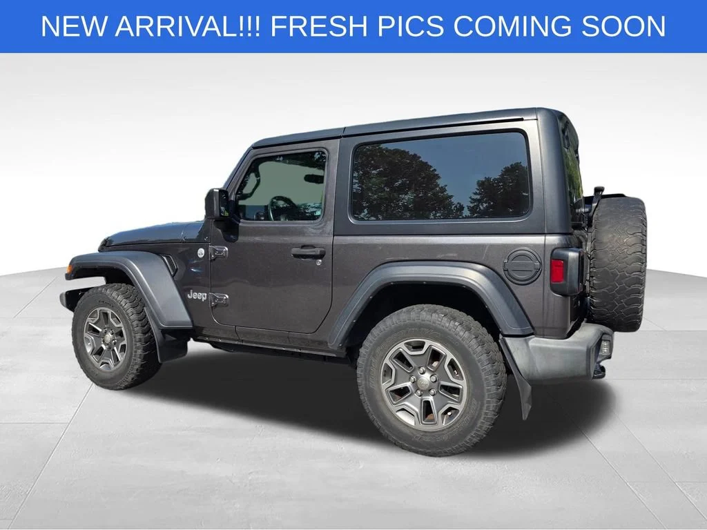 Used 2019 Gray Jeep Sport S 4x4 image 4