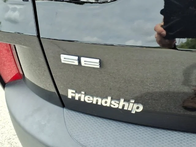 Used 2020 Black Ford SE image 11