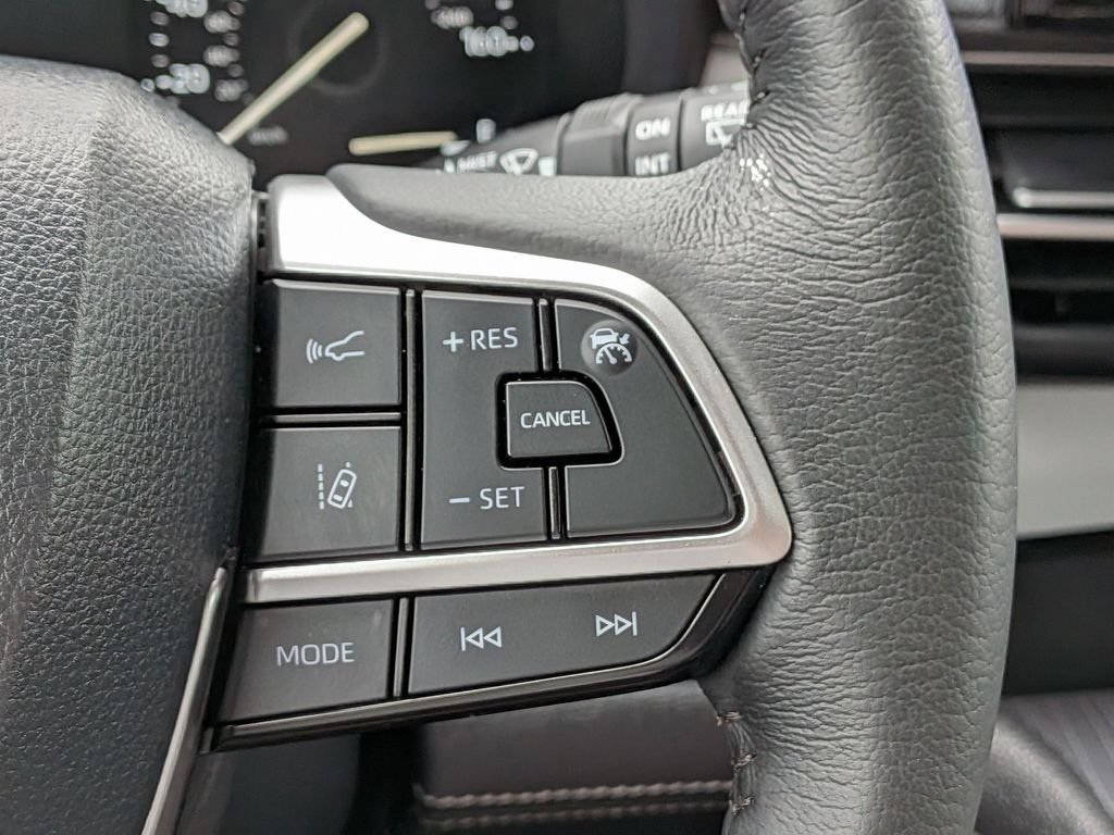 Used 2026  Toyota XLE image 24