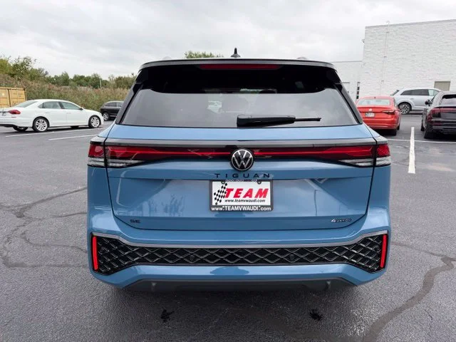 New 2026 Monterey Blue Pearl Volkswagen 2.0T SE R-Line Black image 4