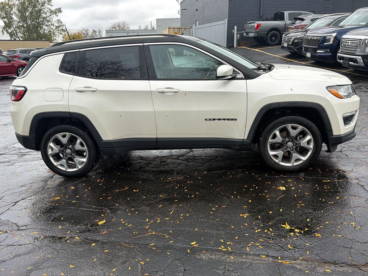Used 2019 Pearl White Tri-Coat Jeep Limited image 8