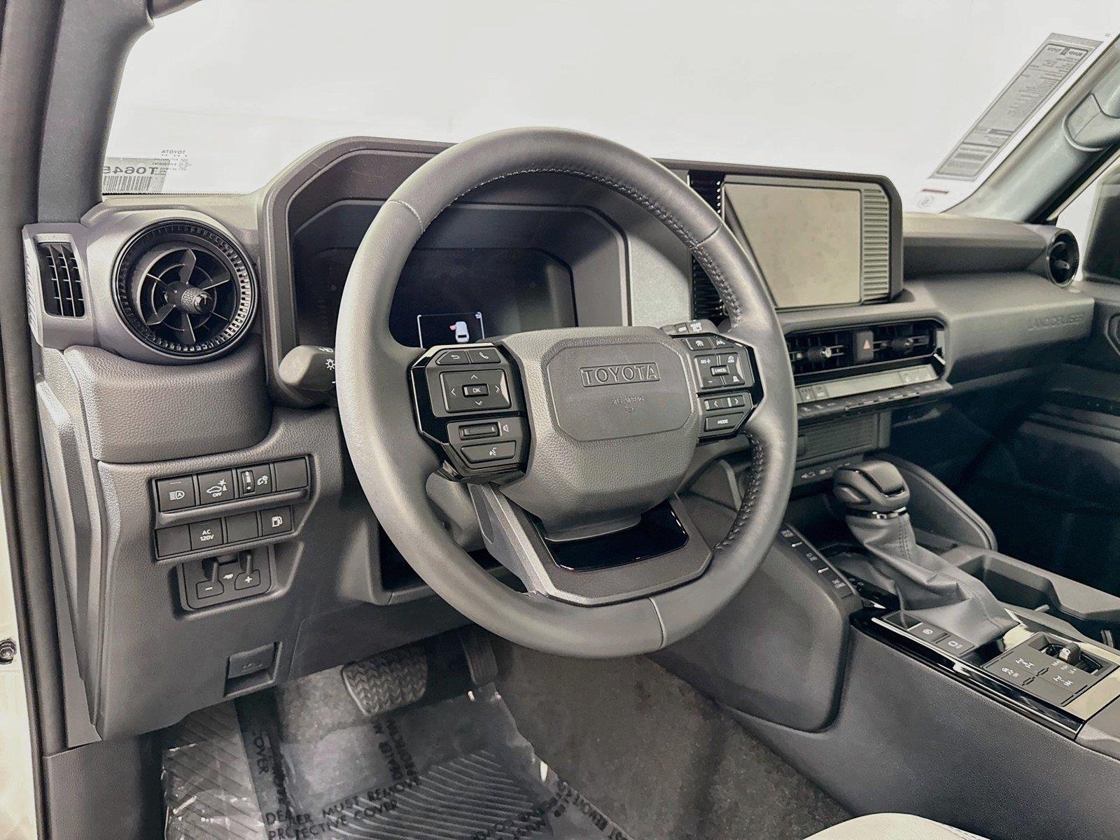 Used 2026 Ice Cap Toyota 1958 image 4
