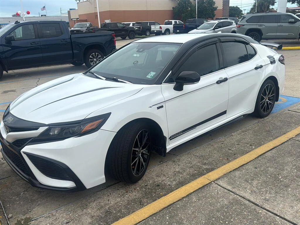 2021 Toyota Camry SE