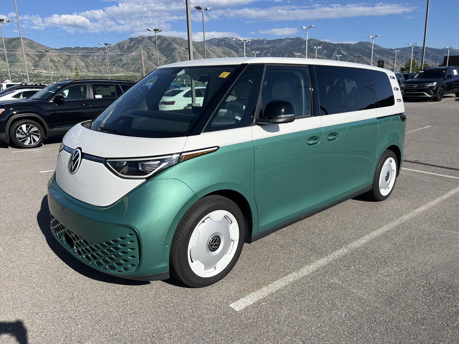 2025 Volkswagen ID. Buzz 1st Edition 4Motion's photo