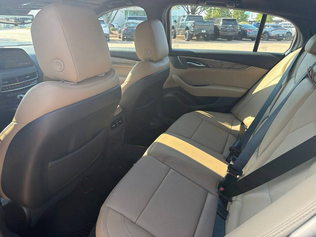 Used 2025 Silver Cadillac Premium Luxury image 9
