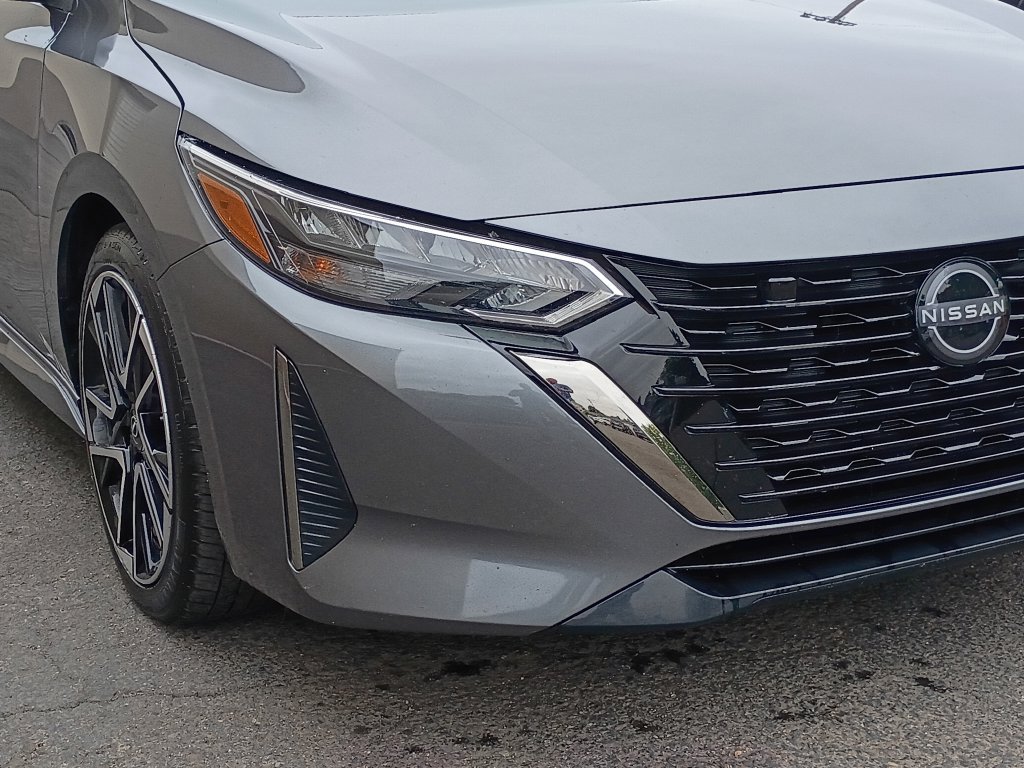 2025 Nissan Sentra SR - Photo 11