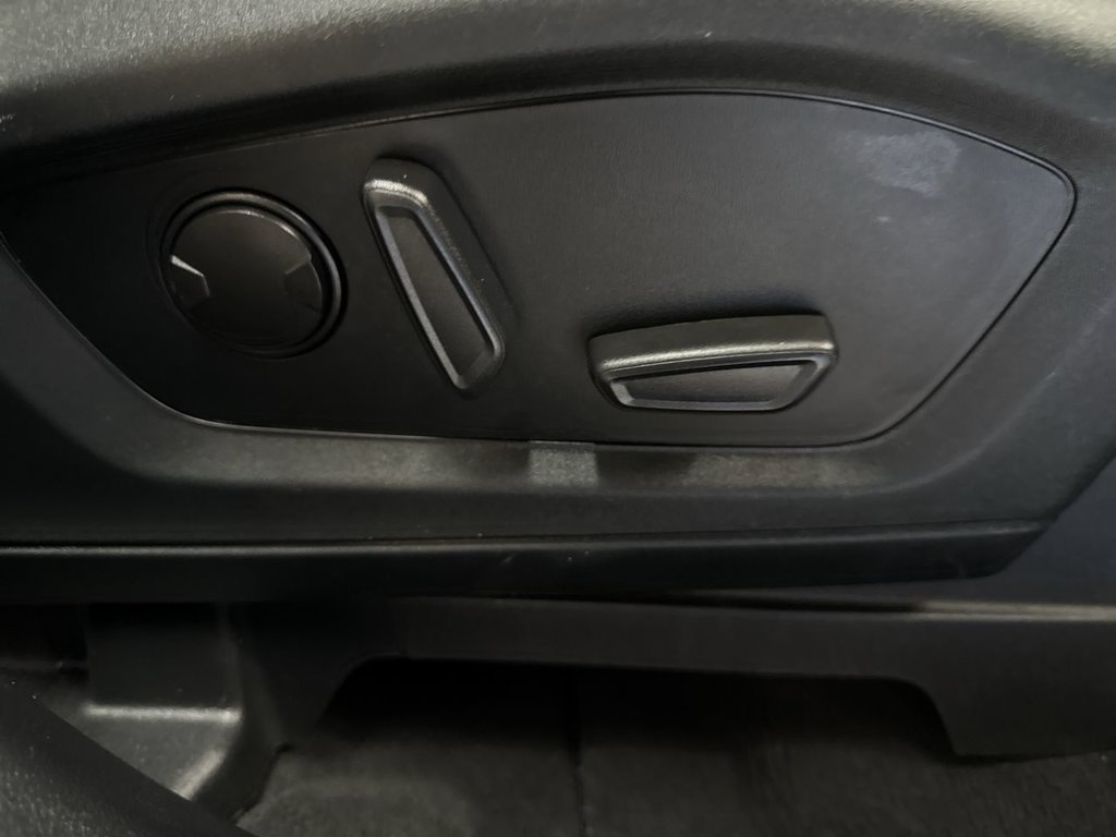 Used 2022 Gray Metallic Ford XLT image 33