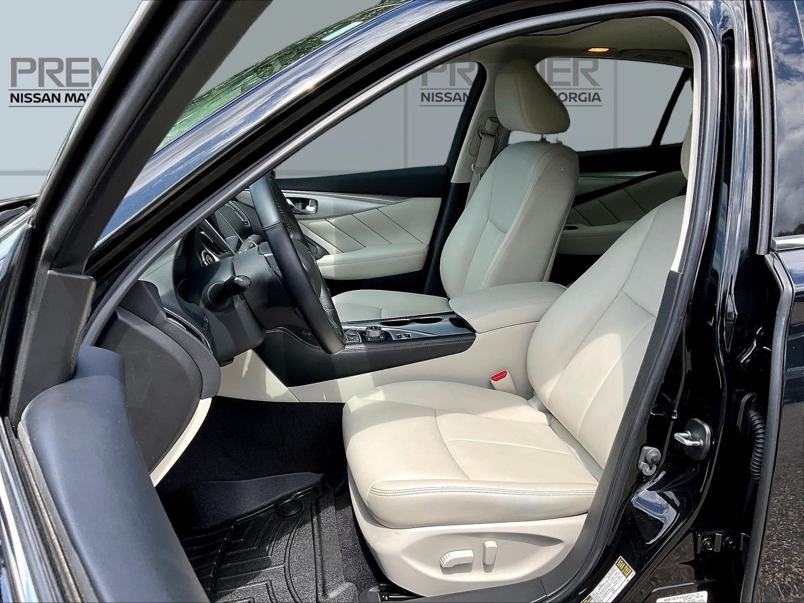 Used 2021 Black INFINITI 3.0t LUXE image 23