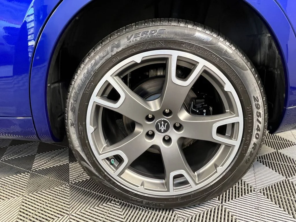 Used 2022 Blue Maserati Modena image 15