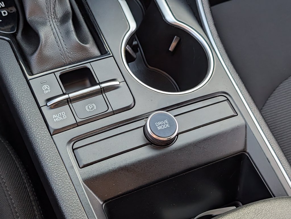 2022 Kia K5 LX - Photo 25
