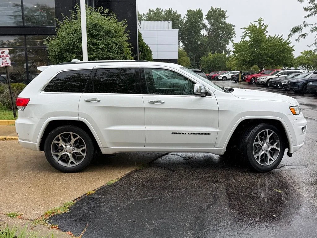 Used 2019 White Jeep Overland image 7