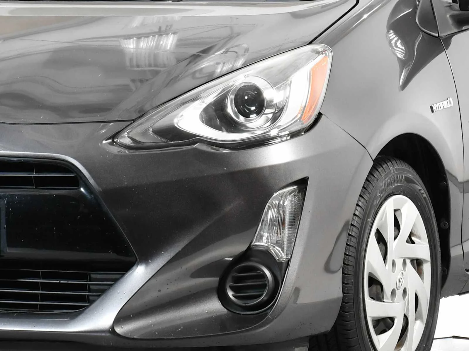 Used 2015 Magnetic Gray Metallic Toyota Two image 9