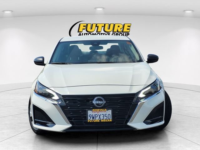 Used 2025 White Nissan 2.5 S image 2
