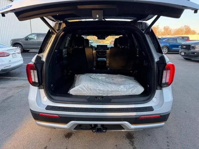 New 2026 Space White Metallic Ford Tremor® image 33