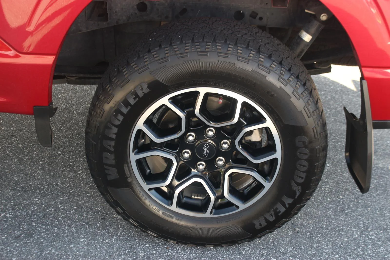 Used 2021 Red Ford XL image 37