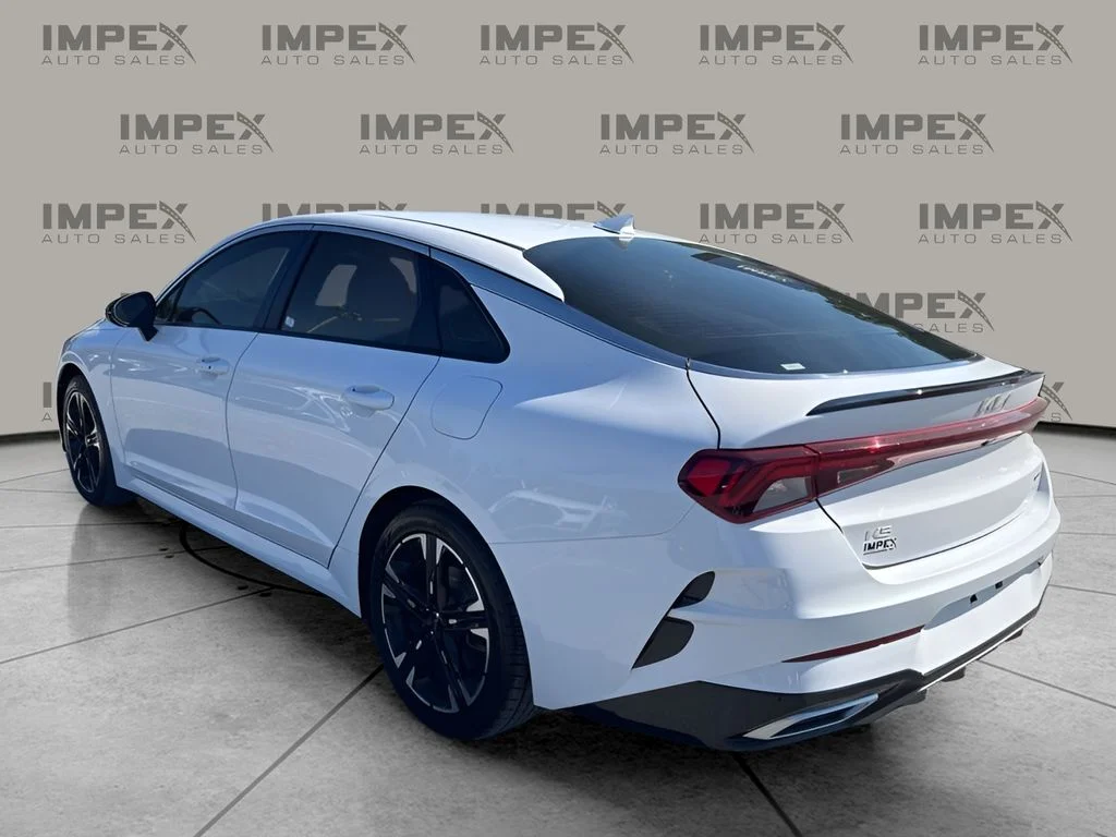 Used 2023 White Kia GT-Line image 3