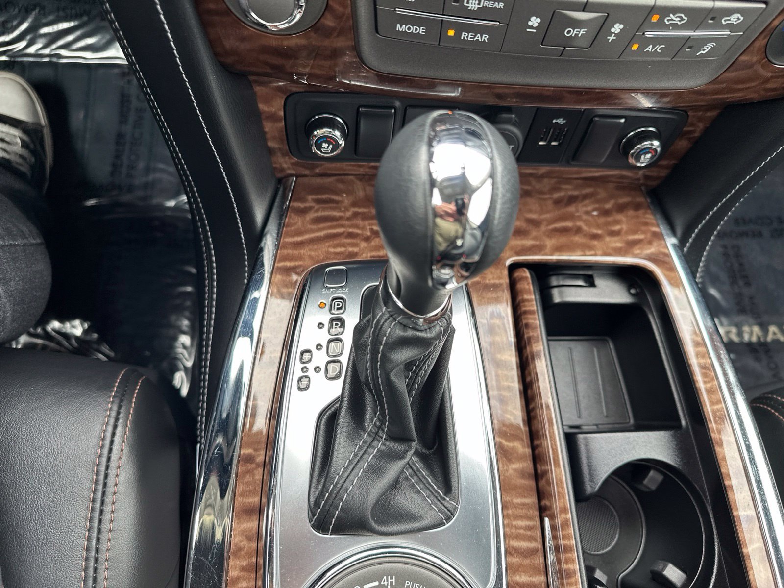Used 2020 White Nissan Platinum image 74