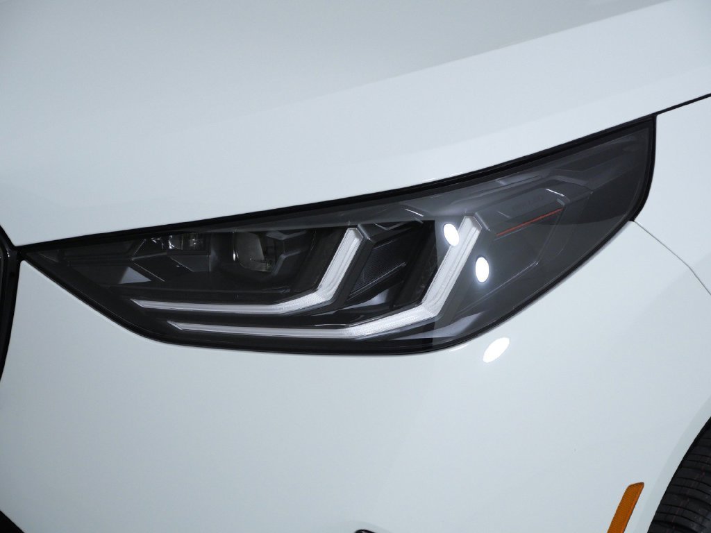 New 2026 Alpine White BMW 30 xDrive image 3