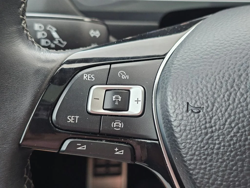 2021 Volkswagen Tiguan SEL Premium R-Line - Photo 29