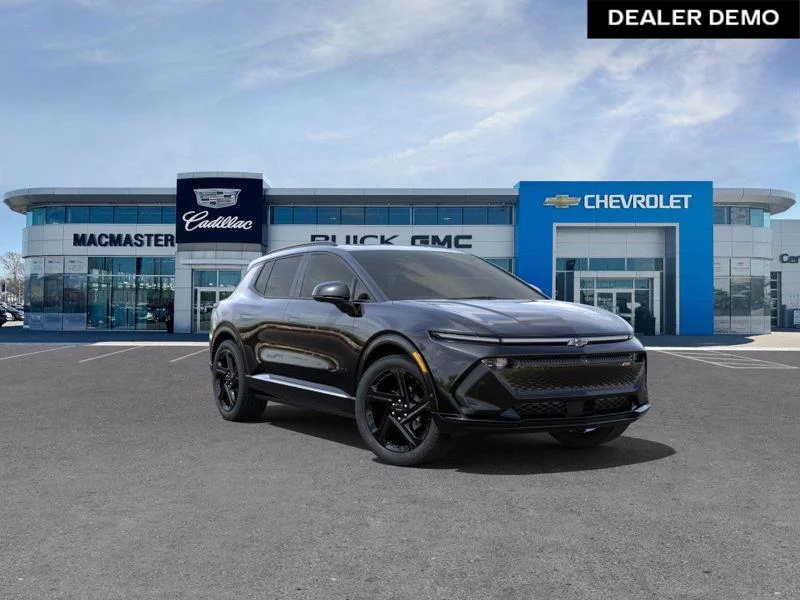 Used 2025  Chevrolet RS image 1