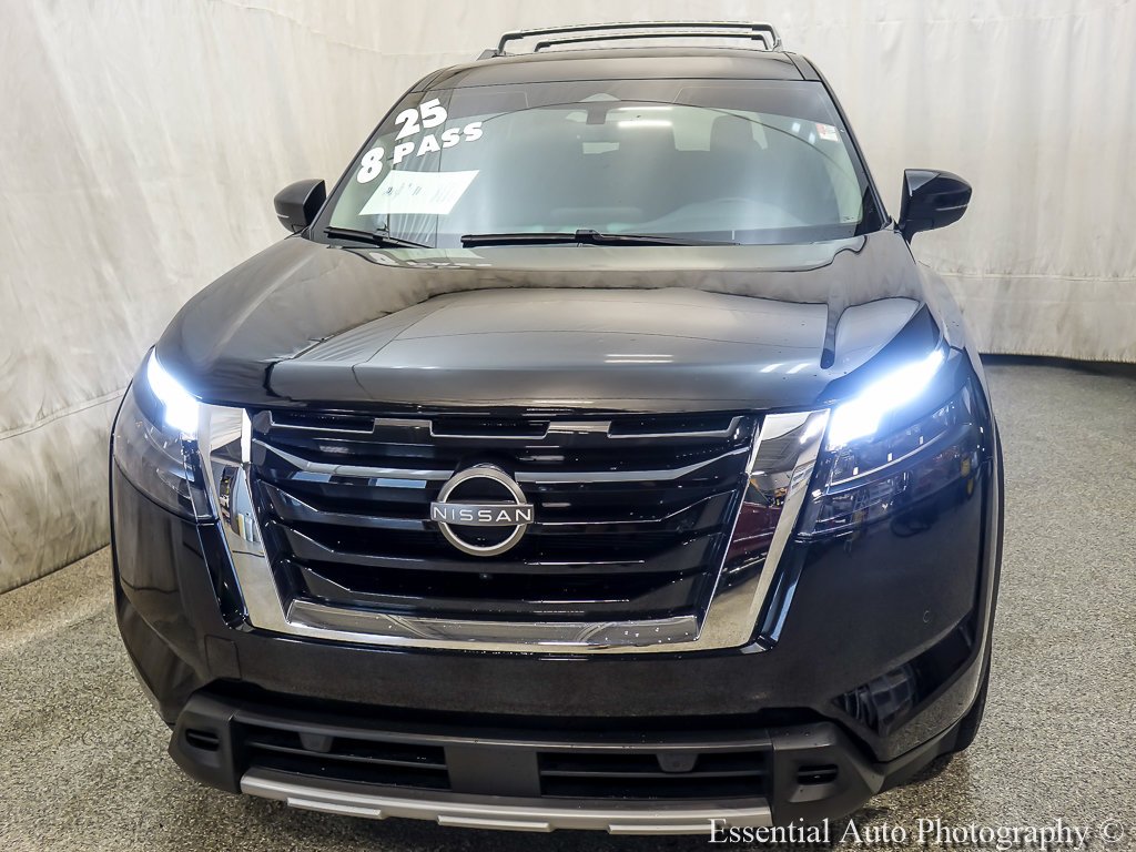 Certified Used 2025 Super Black Nissan SL image 5